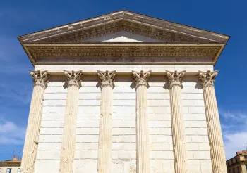 Maison Carrée, detail of the southern back wall